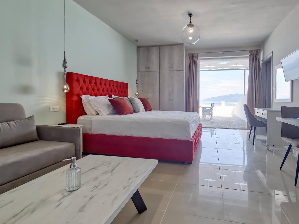 Epipleon Luxury Suites -102- Δωμάτιο 45Τμ Με Βεράντα 35Τμ Μπροστά Στη Θάλασσα Návpaktos Eksteriør bilde