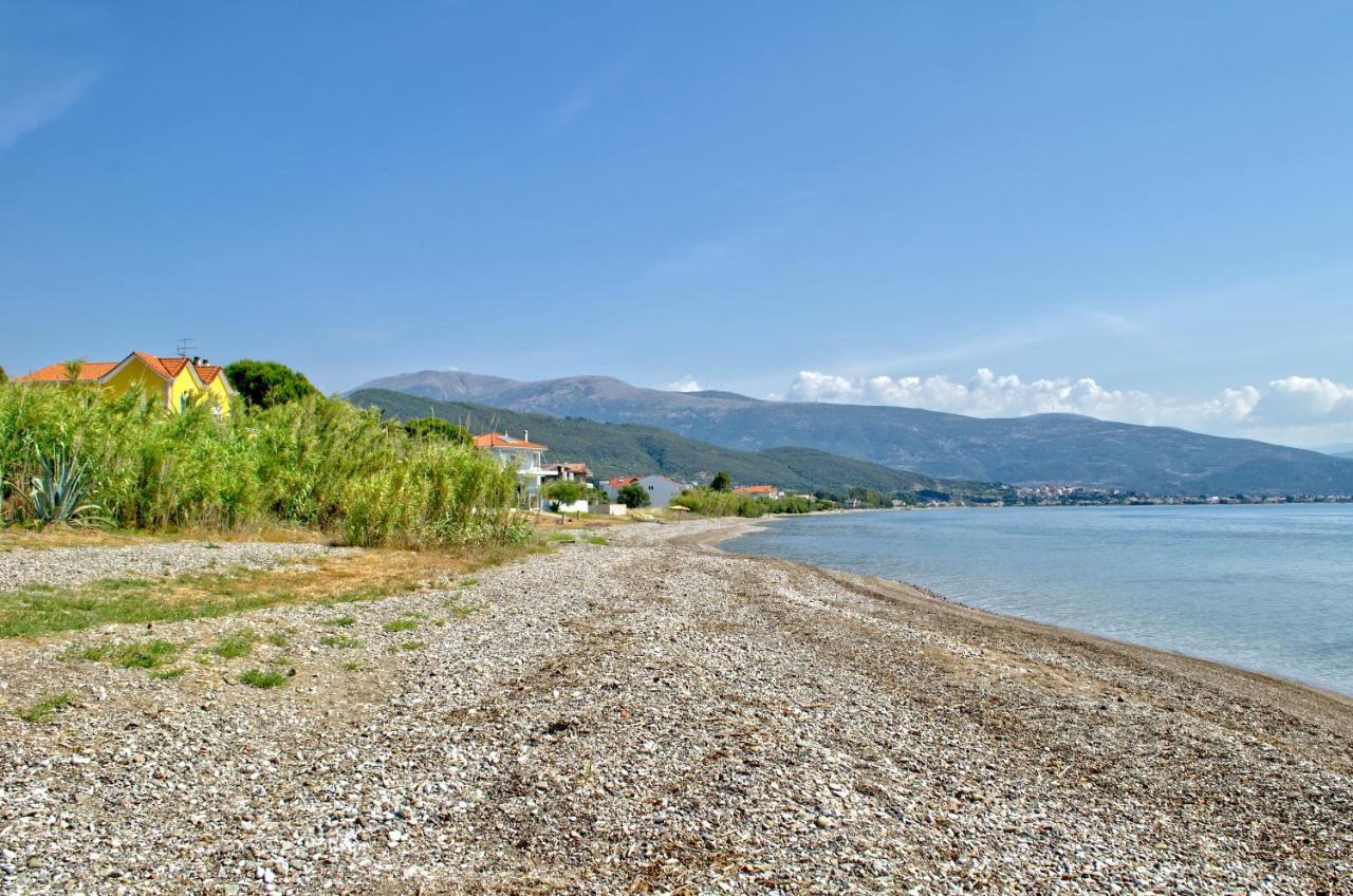 Epipleon Luxury Suites -102- Δωμάτιο 45Τμ Με Βεράντα 35Τμ Μπροστά Στη Θάλασσα Návpaktos Eksteriør bilde