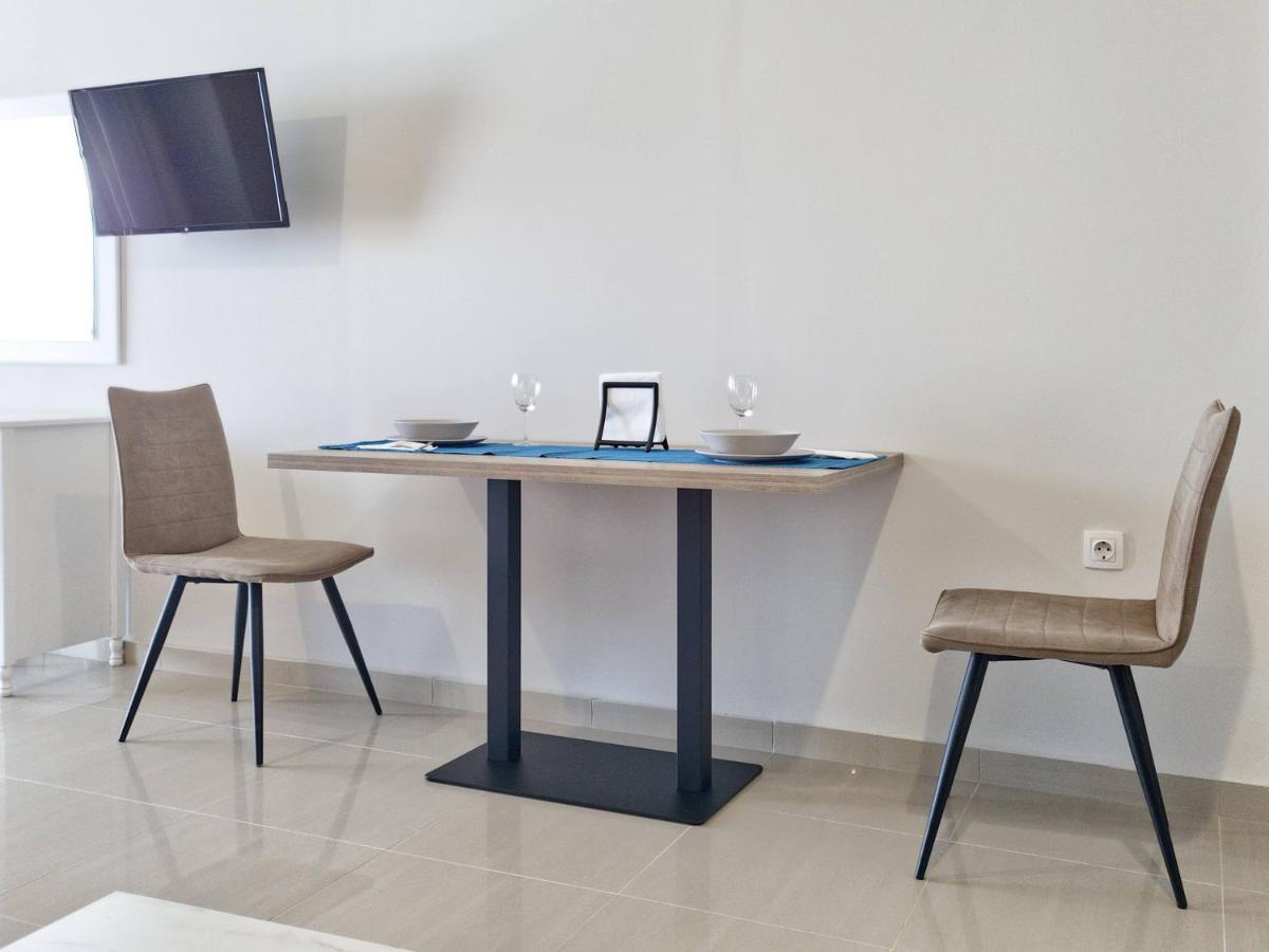 Epipleon Luxury Suites -102- Δωμάτιο 45Τμ Με Βεράντα 35Τμ Μπροστά Στη Θάλασσα Návpaktos Eksteriør bilde
